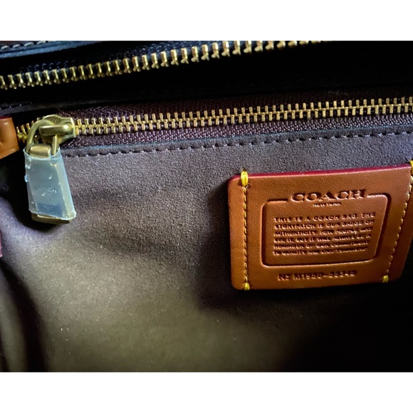 Coach 1941 Courier Carryall 23 Navy NEW Glovetanned - Picture 4 of 8